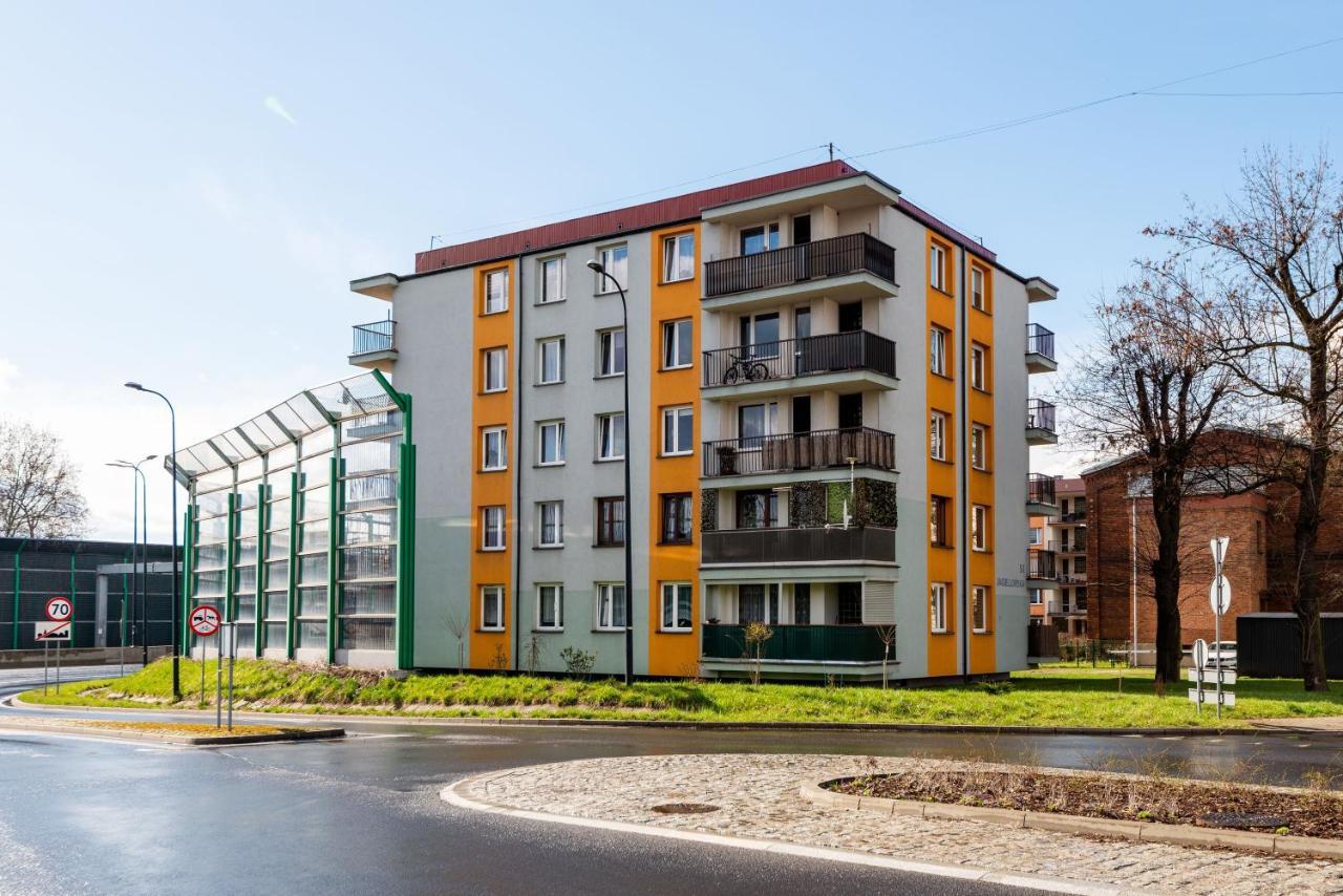 Kairos Apartments - Friends - Darmowy Parking, Blisko Centrum グリヴィツェ エクステリア 写真